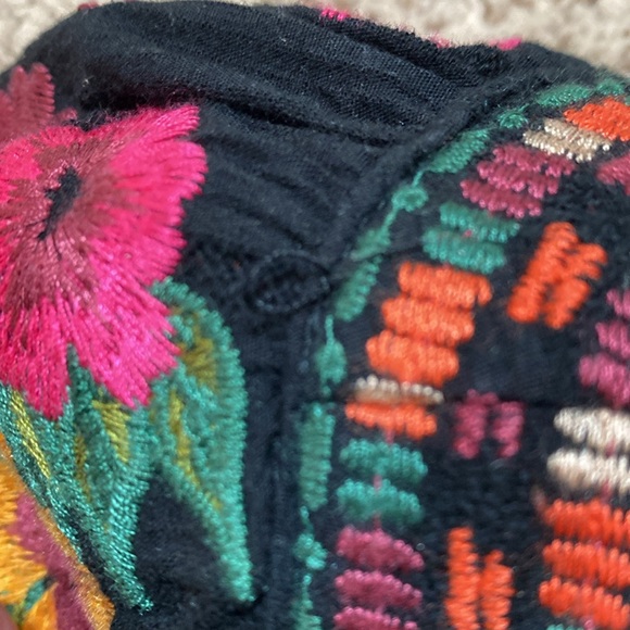 Boho Floral Embroidery Blouse XS - Picture 12 of 13